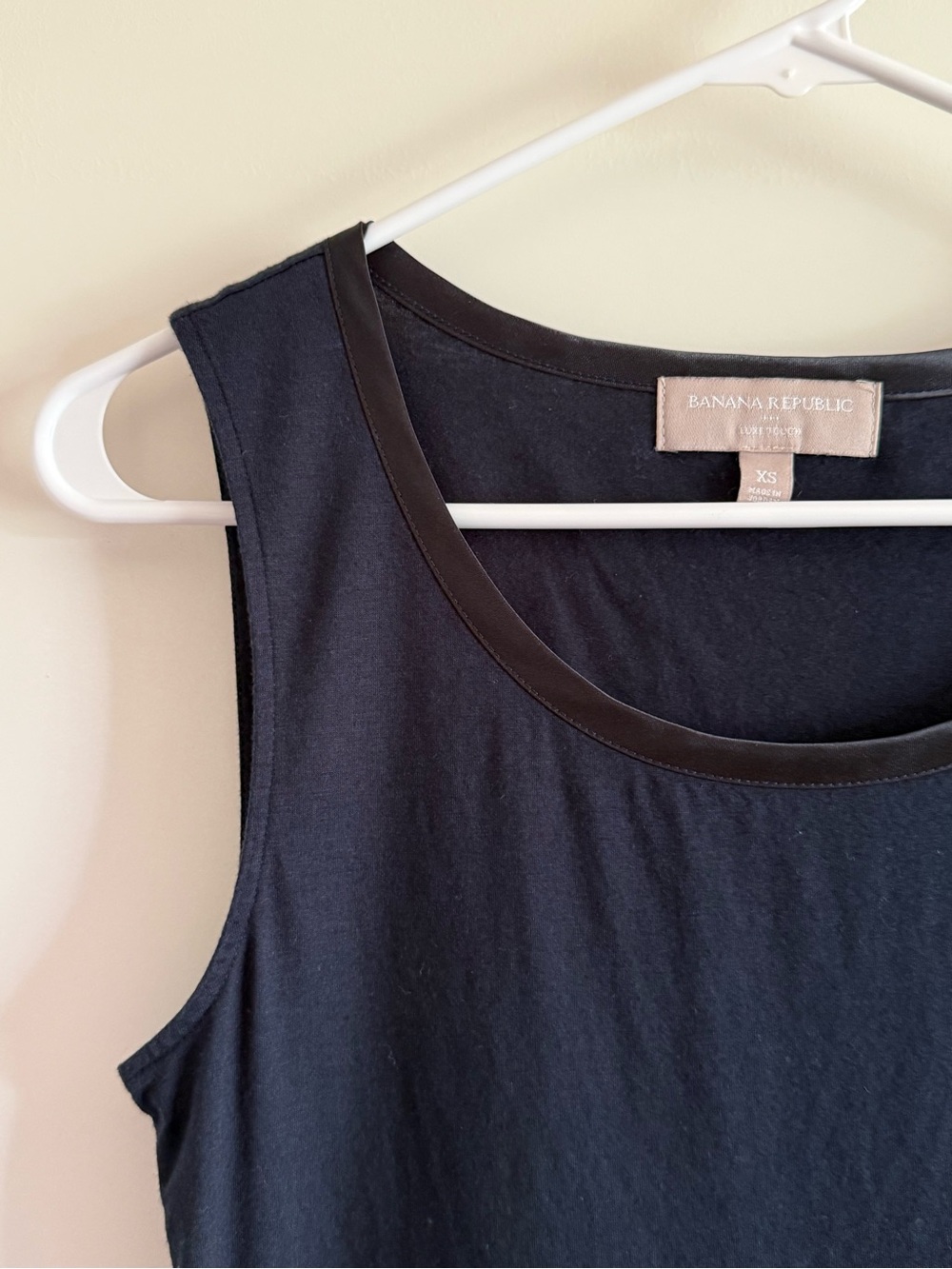 Banana Republic Luxe Touch Satin Trim Scoop Neck Tank - Picture 2 of 6